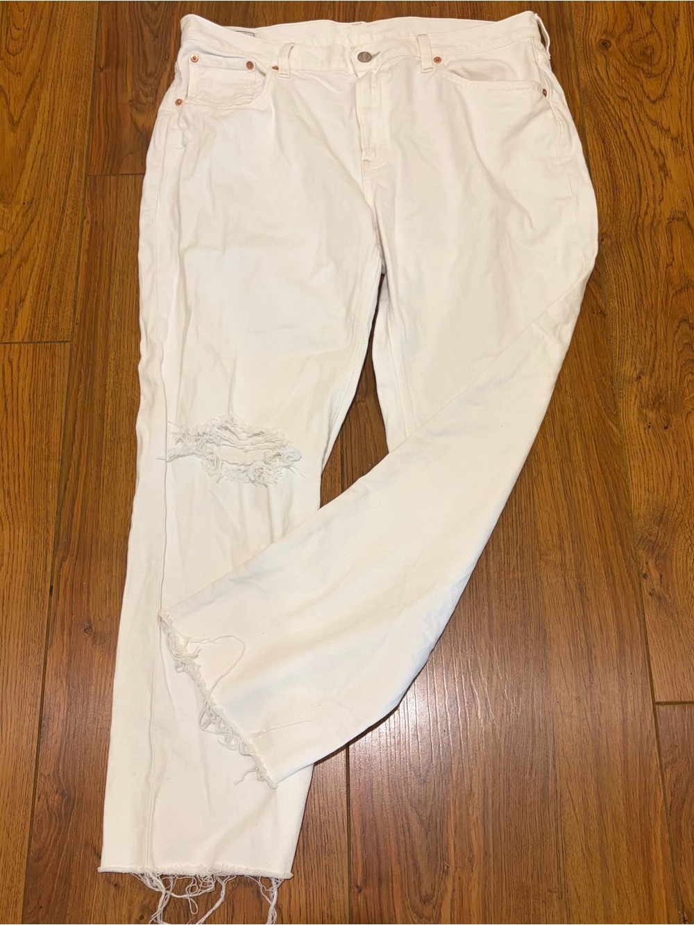 Gap Womens Boy Jean 32/14R White Light Distress  Slouchy Straight Fit Raw Hem